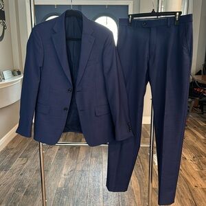 Tommy Hilfiger Men’s Suit